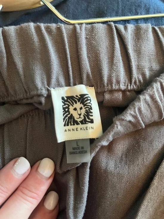 Anne Klein Women's Wide-Leg Capris - Picture 3 of 4